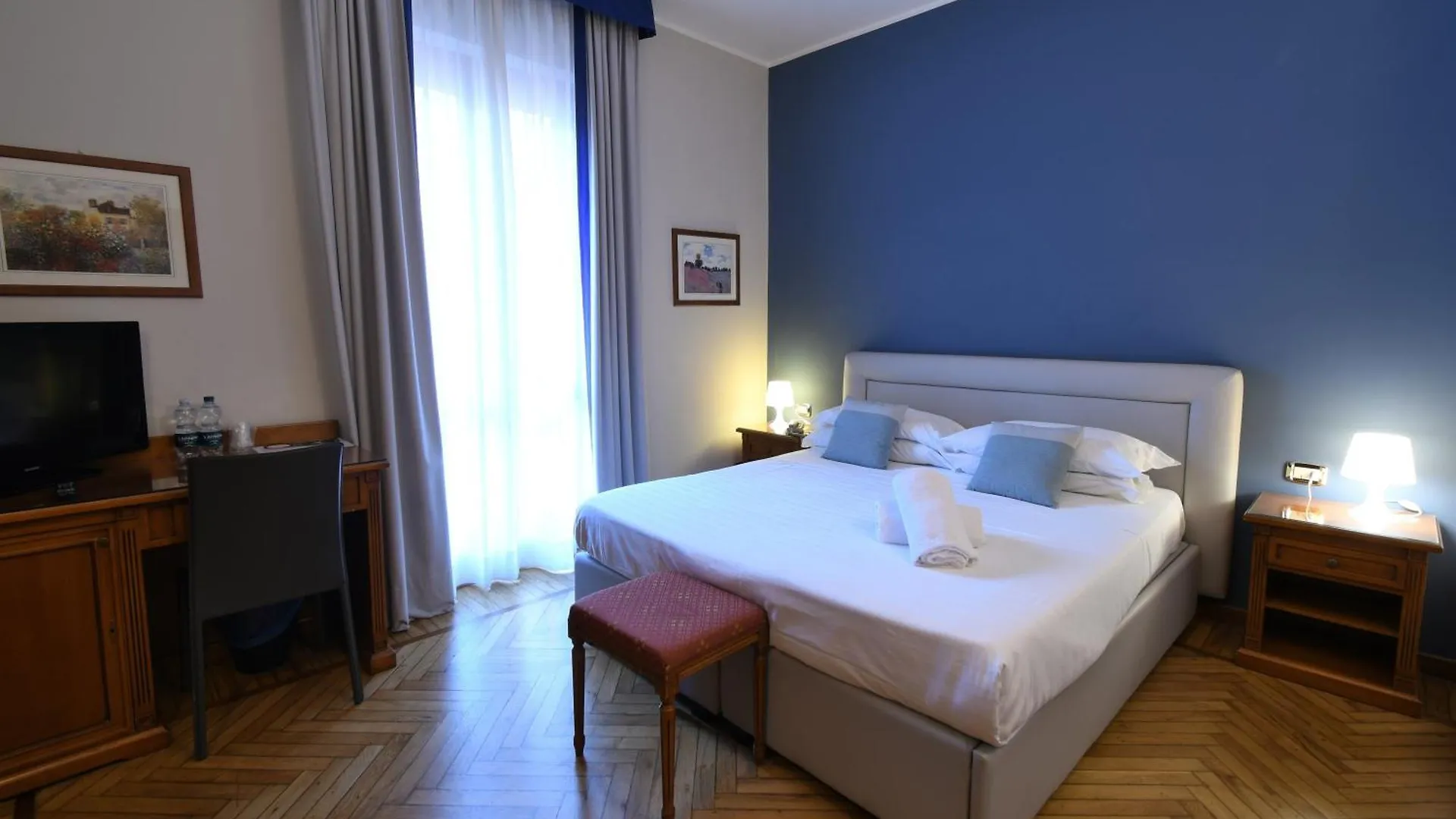 ***  ראפאלו Hotel Cavour איטליה